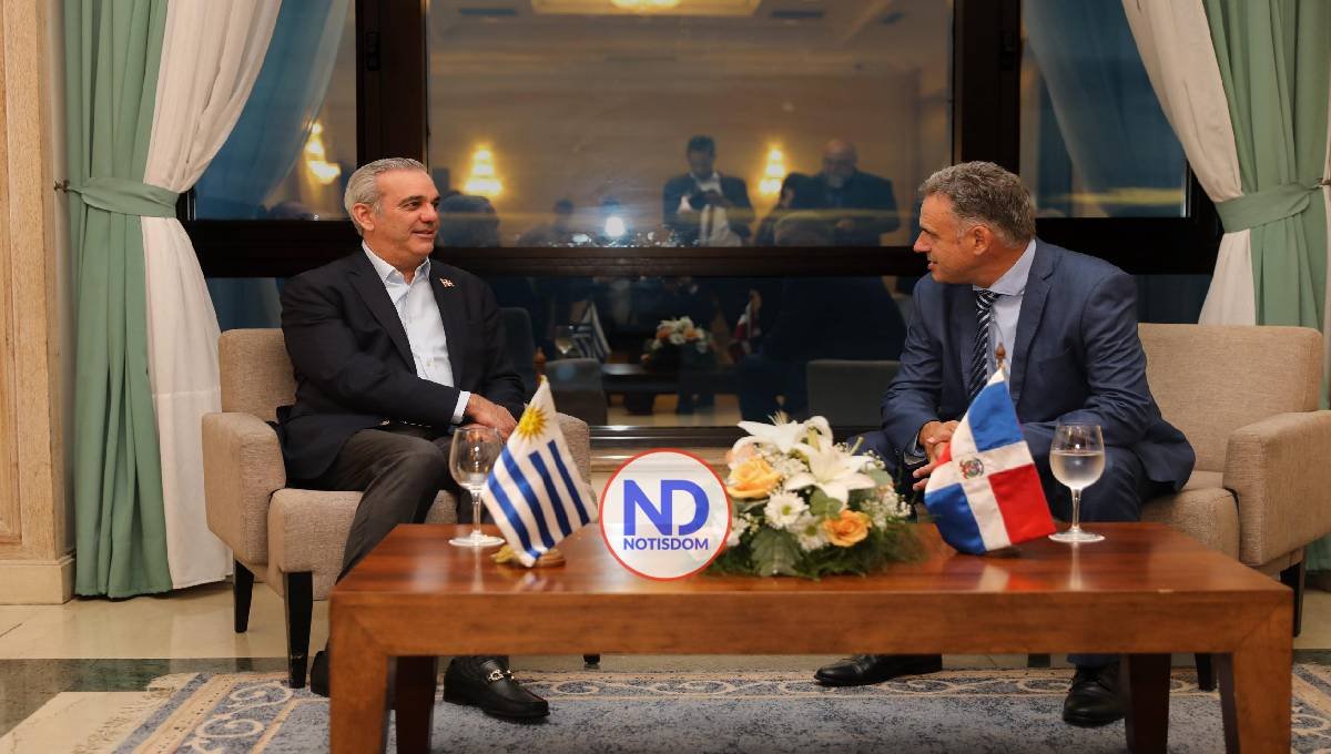 Abinader y el Presidente electo Uruguay se reúnen Montevideo 2 Abinader y el Presidente electo Uruguay se reúnen Montevideo