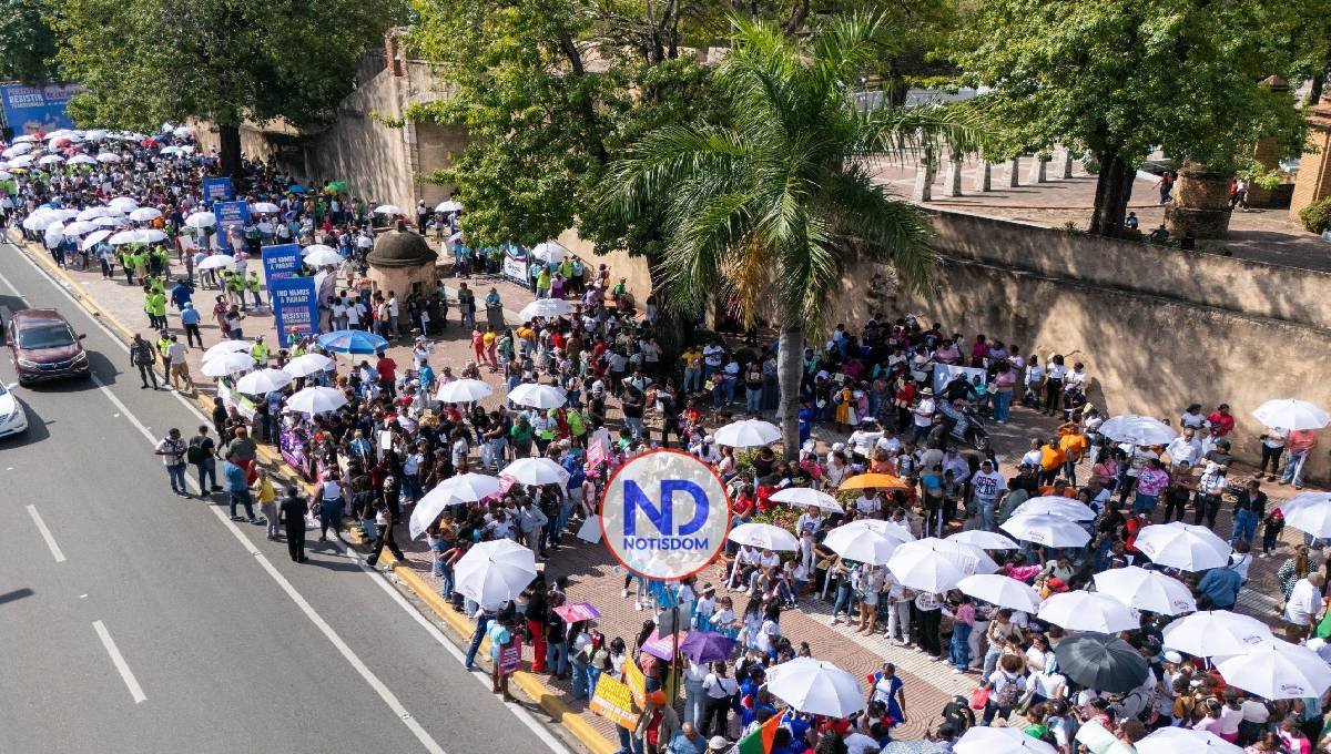 Cientos mujeres dominicanas reclamaron justicia y equidad