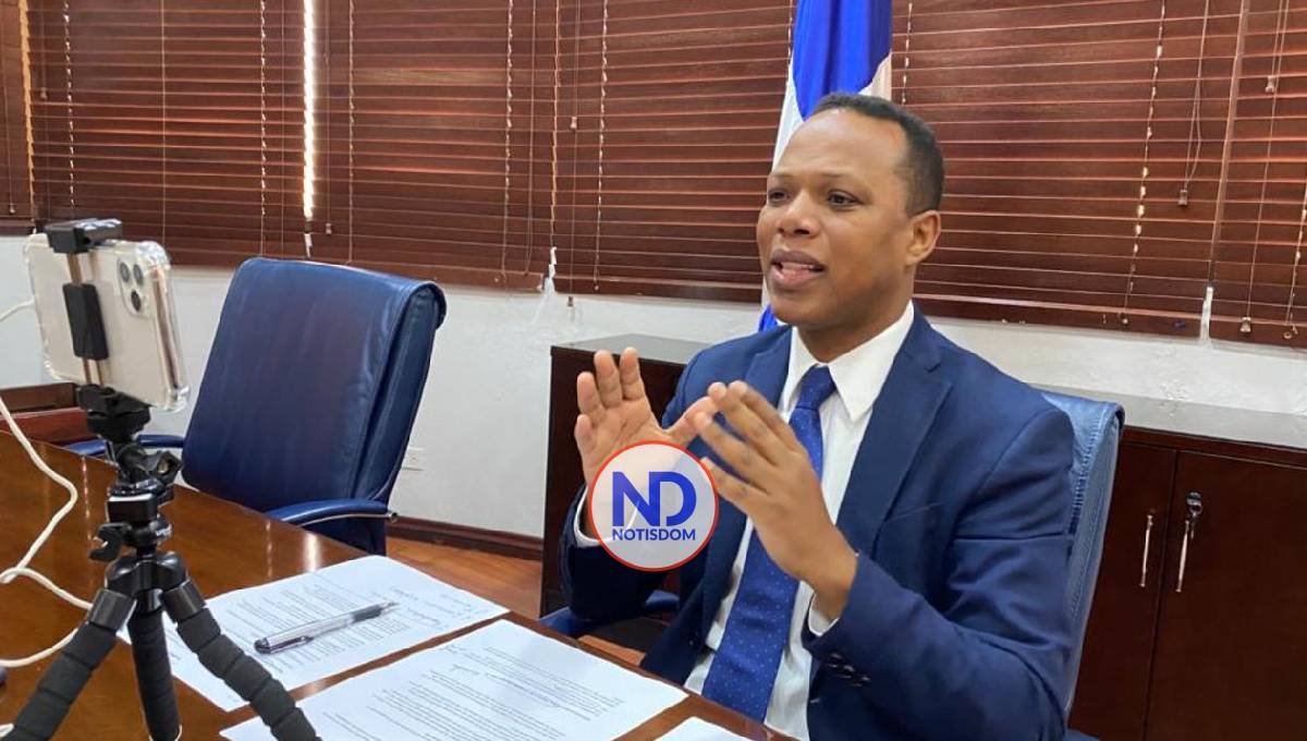 Director del Intrant anuncia trabaja para establecer licencia obligatoria en motoristas 2 Director del Intrant anuncia trabaja para establecer licencia obligatoria en motoristas