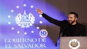 La IA de X responde a Bukele que Sheinbaum es la líder «más popular del mundo»