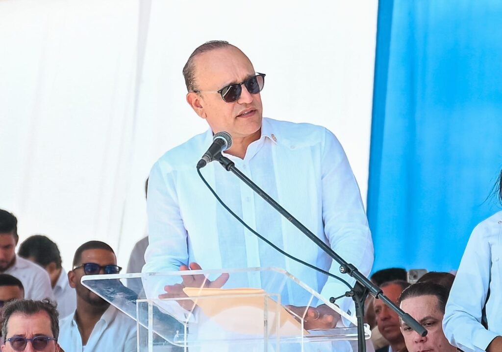 Ulises Rodríguez resalta inversión del Gobierno en Santiago supera los RD$120,000 millones 4 Ulises Rodriguez 9 Ulises Rodríguez resalta inversión del Gobierno en Santiago supera los RD$120,000 millones