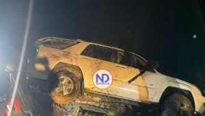 Se vuelca yipeta transportaba haitianos; hay dos muertos