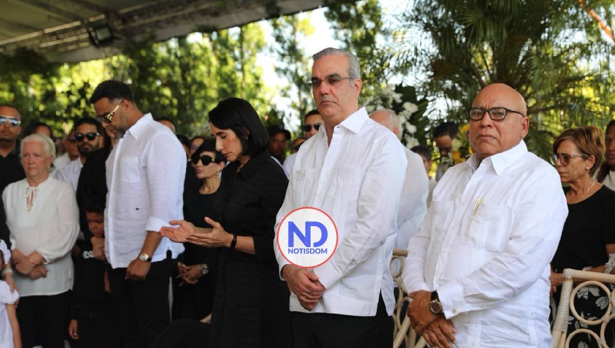 Presidente Abinader da último adiós a gobernadora de Montecristi