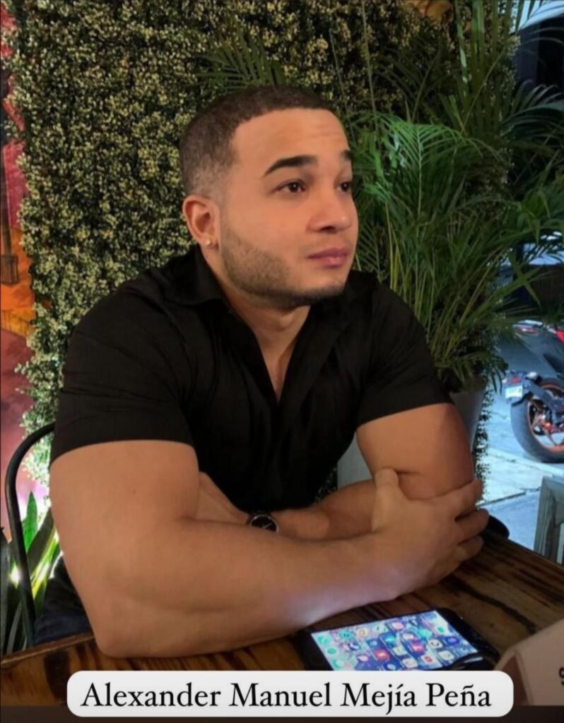 Continúan reportes de personas desaparecidas tras tragedia en discoteca Jet Set 4 ALEXANDER MANUEL MEJIA Continúan reportes de personas desaparecidas tras tragedia en discoteca Jet Set