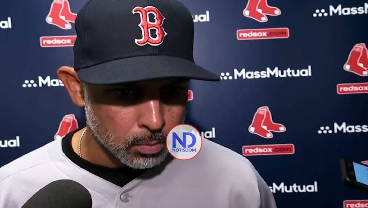 Alex Cora se responsabiliza por crisis de Medias Rojas