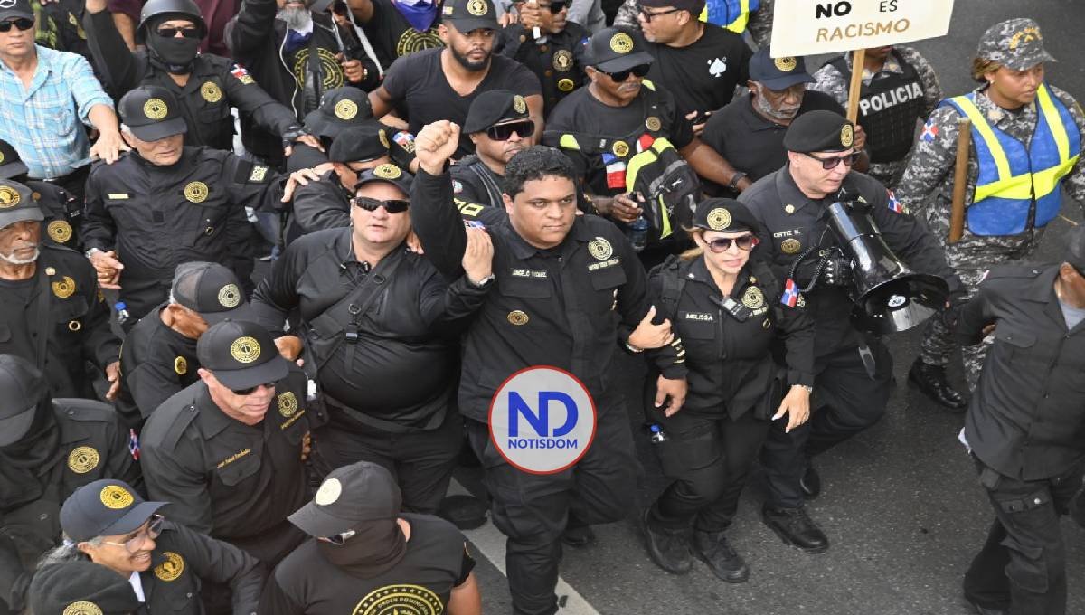 Antigua Orden marcha en SD y advierte luchará hasta la muerte por la independencia