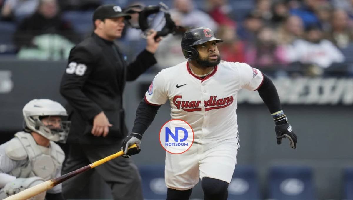 Dominicano Carlos Santana da jonrón en victoria de Guardians
