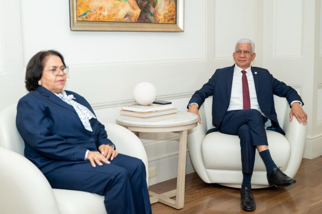 Emma Polanco dice encontró más de 200 auditorías retrasadas en Cámara de Cuentas 3 Emma Polanco y Ricardo de los Santos 2 Emma Polanco dice encontró más de 200 auditorías retrasadas en Cámara de Cuentas