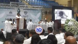 Abinader asiste en Haina a misa en recuerdo víctimas mortales