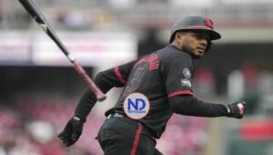 Candelario conecta HR en triunfo de Rojos sobre Piratas