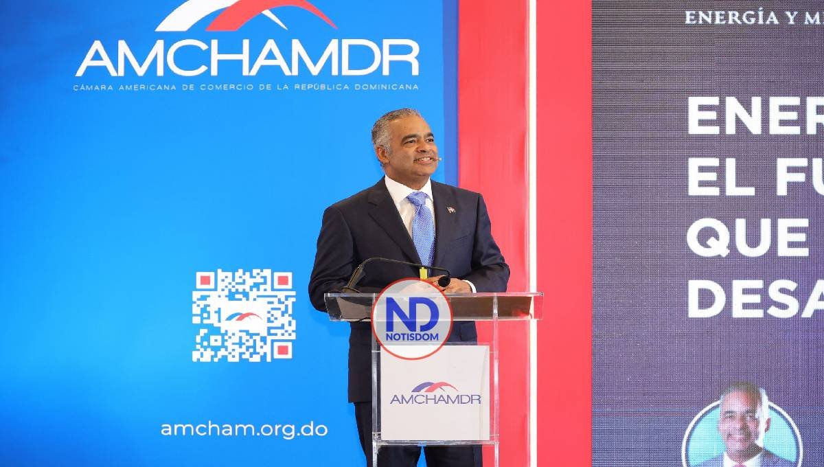 Ministro Minas resalta rumbo de sectores económicos claves