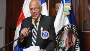 Instituto Duartiano destituye a su presidente por defensa Haití