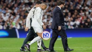 Mbappé será sometido a pruebas el viernes tras sufrir un esguince de tobillo