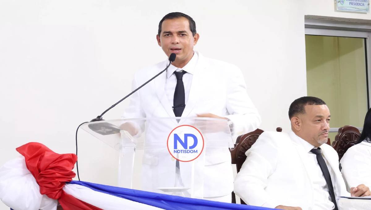 Alcalde de Haina Osvaldo Rodríguez presenta memorias de gestión 2024-2025