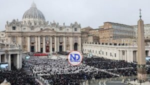 Miles de fieles y decenas líderes mundiales despiden al Papa