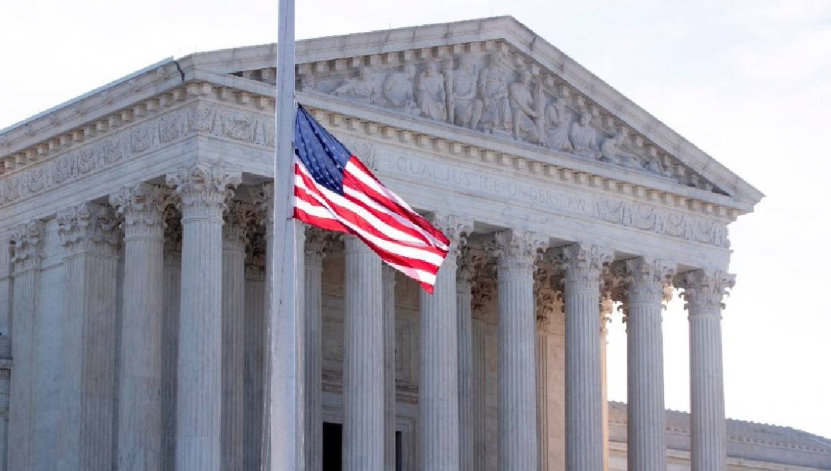 El Supremo de EEUU permite usar la Ley de Enemigos Extranjeros