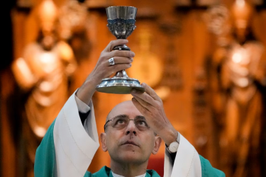 Los posibles candidatos a Papa tras la muerte de Francisco 11 Victor Manuel Fernandez Los posibles candidatos a Papa tras la muerte de Francisco