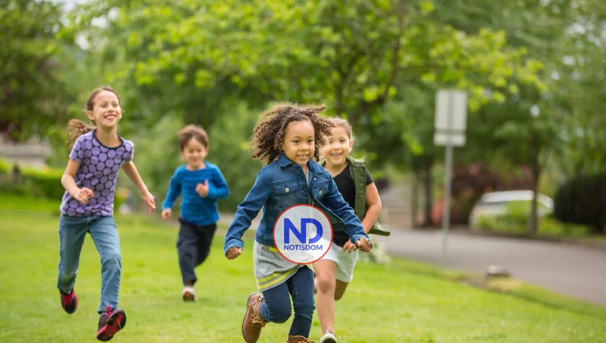 La influencia positiva en las habilidades motoras del juego al aire libre y los deportes en los niños
