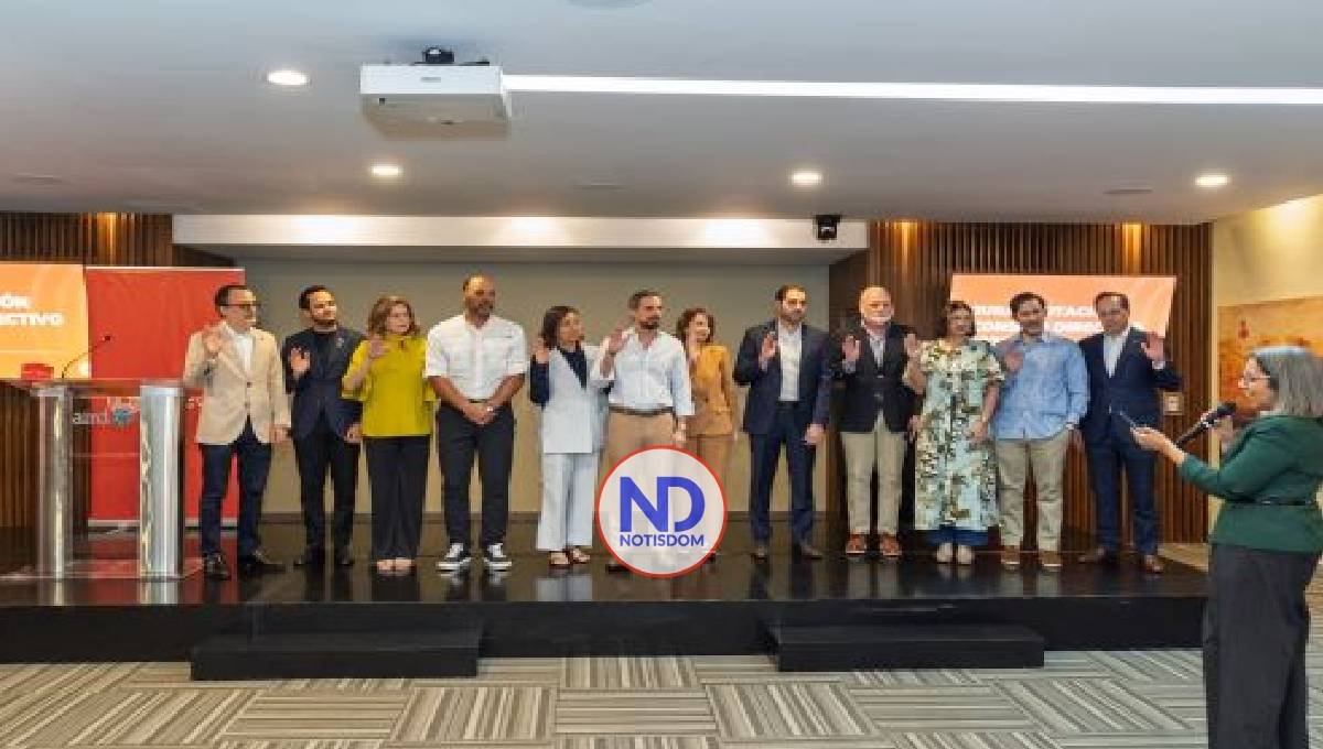 Juramentan directiva Asociación de las Empresas Comerciales