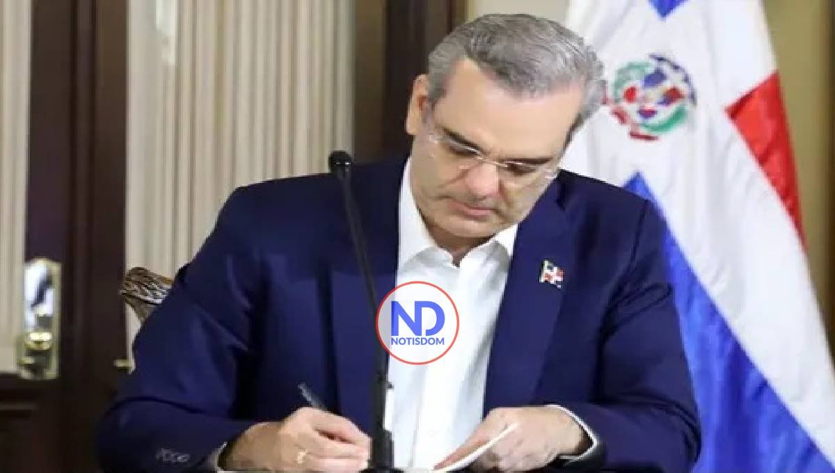 Abinader crea formalmente comisión para estudio del marco jurídico migratorio de RD