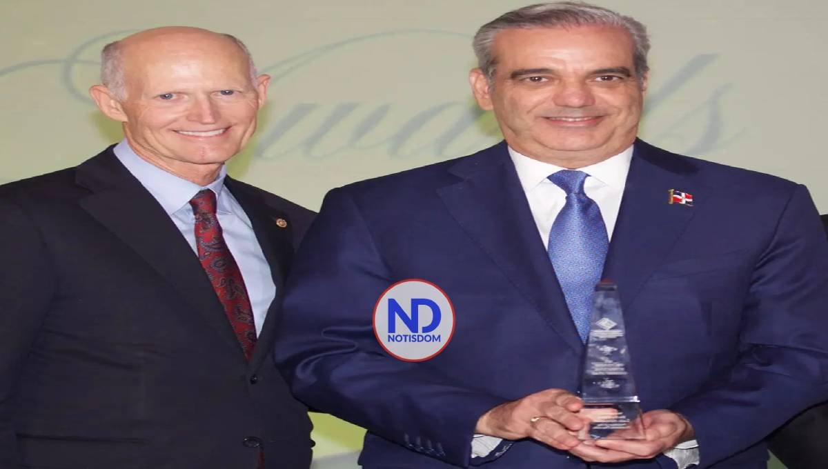 Luis Abinader recibe EU Premio a Liderazgo; cuestiona aranceles