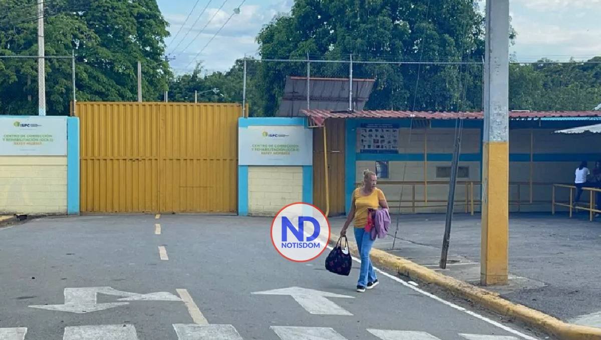 Se fuga recluso condenado por asesinato del Centro Rafey Hombres en Santiago