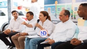 Carolina Mejía toca la puerta de Los Praditos con el programa «La Alcaldía Llega a Ti»