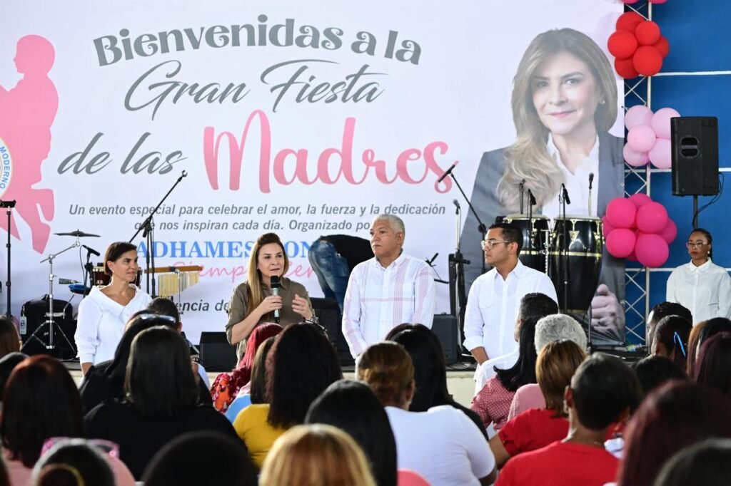 Carolina Mejia y Radhames Gonzalez Dice “Con Carolina garantizamos ganar elecciones 2028 y seguir en el poder”