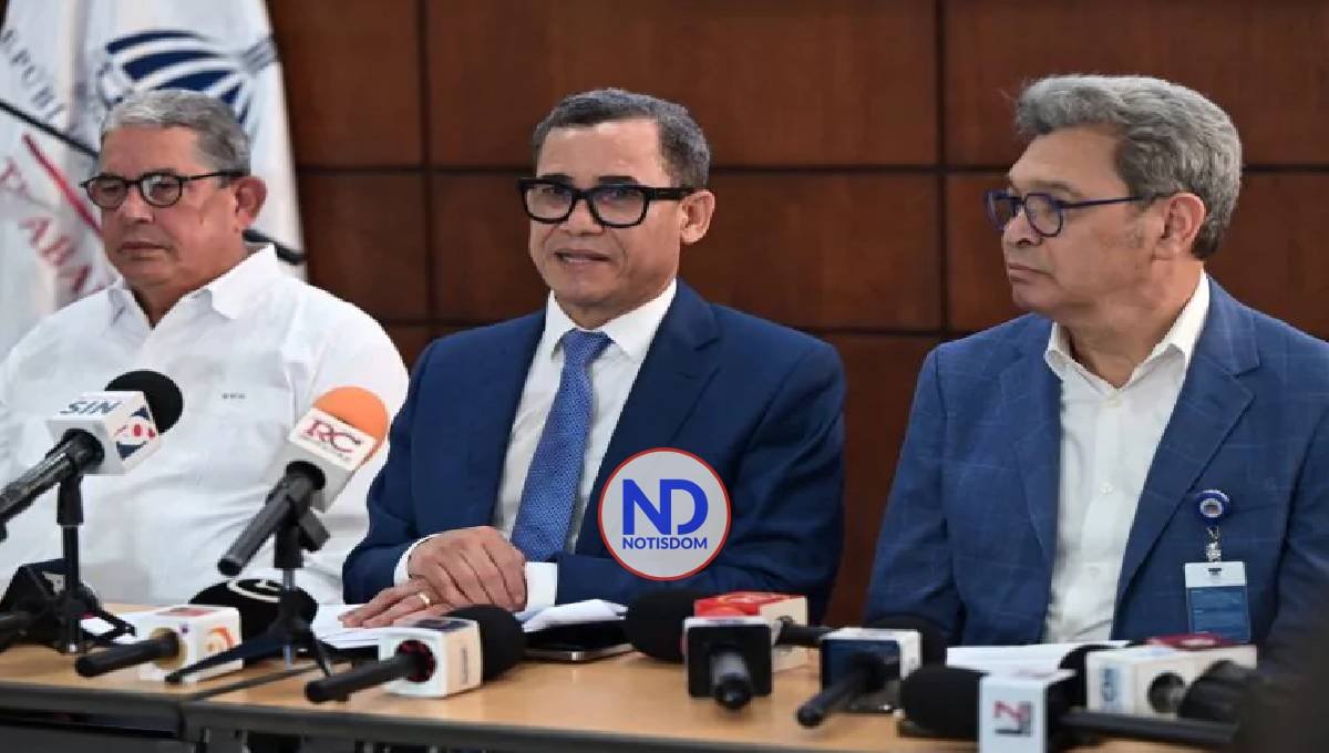 Ministro de Trabajo informa que 8 de 9 empresas inspeccionadas violan el 80-20