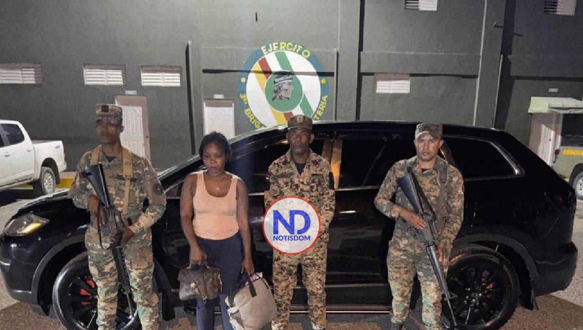 Detienen oficial del Ejército y cabo de la PN por transportar haitianos indocumentados en San Juan