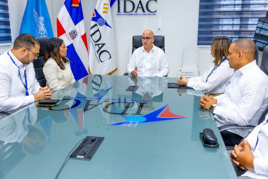 Igor Rodriguez Duran Paola Aimee Pla Puello IDAC presenta su Plan Estratégico 2025–2028 para fortalecer la seguridad aérea