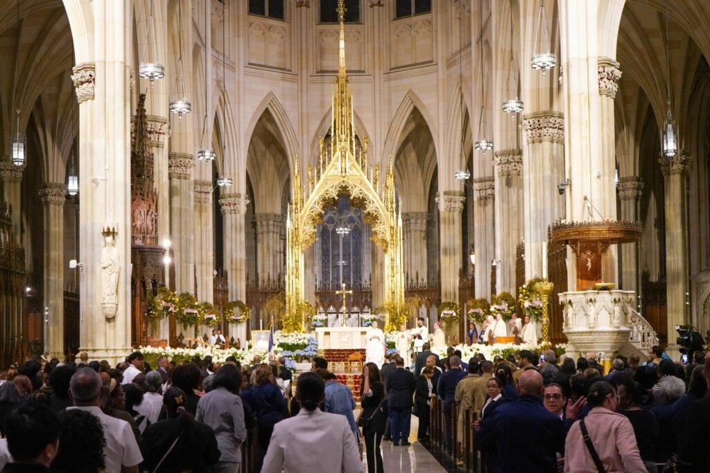 Consulado RD en NY rinde homenaje a las víctimas del Jet Set con misa en San Patricio 3 JET SET MISA NY 1 Consulado RD en NY rinde homenaje a las víctimas del Jet Set con misa en San Patricio