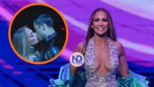 Jennifer Lopez besó a sus bailarines en la presentación inaugural de los AMAs 2025