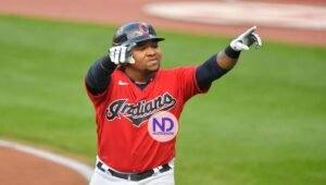 José Ramírez extienden a 21 juegos racha de hits mas larga