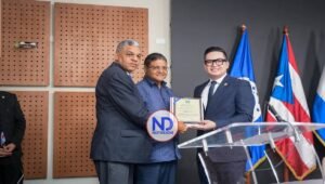 Parlacen reconoce al director del COE y DAEH por más de 20 años de servicio salvando vidas