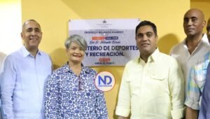 Ministro Kelvin Cruz inaugura remozado multiuso Rolando Ramírez en SPM