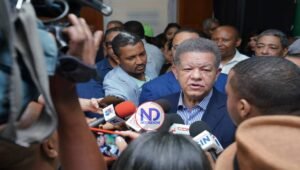 Leonel Fernández confirma asistencia a reunión convocada por Abinader