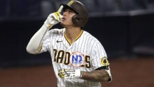 Manny Machado pega jonrón; Tatis Jr. anota decisiva para SD