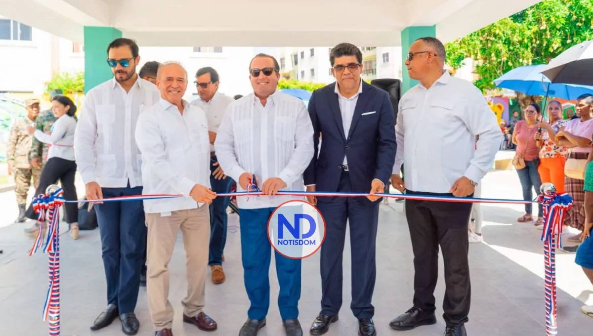 Ministro Paliza inaugura parque infantil y supervisa obras clave en Ciudad Juan Bosch 2 Ministro Paliza inaugura parque infantil y supervisa obras clave en Ciudad Juan Bosch