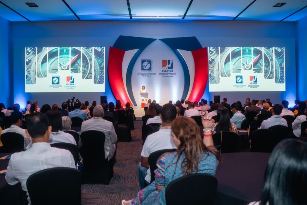 Profesionales de las finanzas y la auditoria Transformación financiera y riesgos globales; ejes de debate en CIFA y SELATCA 2025