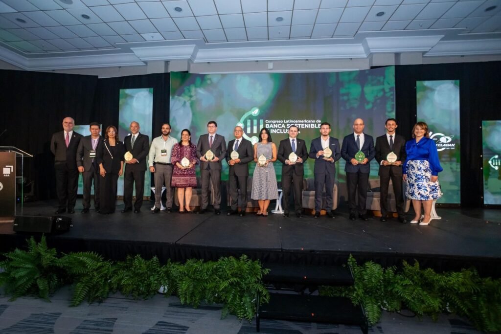 RECONOCIMIENTO ABA Reconocen al Banco BHD con II Premio Innovación e Impacto a la Sostenibilidad