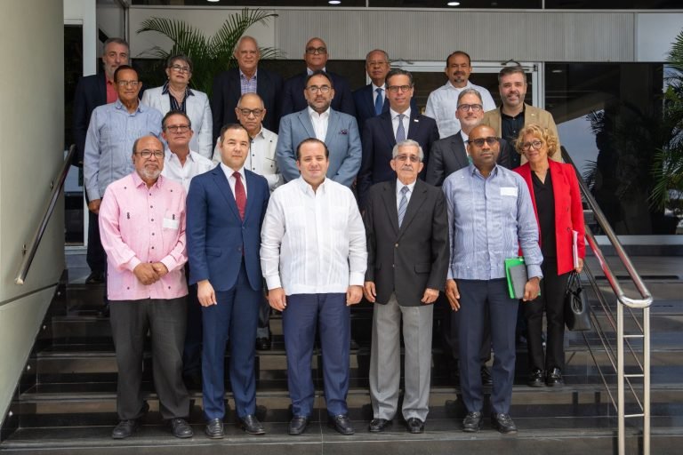 UNIDAD CLASE POLITICA Dice reuniones alto nivel tema haitiano inician el 3 de junio