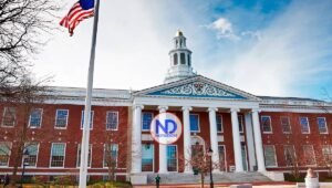 Bloquean decisión Trump impide a Harvard matricular extranjeros