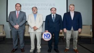 Realizan panel para examinar impacto panorama internacional a comercio exterior de RD