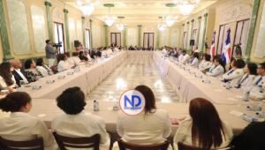 Gobierno reconoce a 71 médicos forenses por labor en tragedia del Jet Set