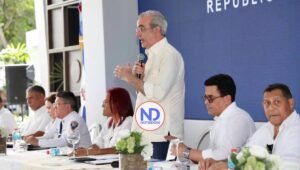 Abinader llama habitantes de Samaná a unirse junto al gobierno por el desarrollo de la provincia