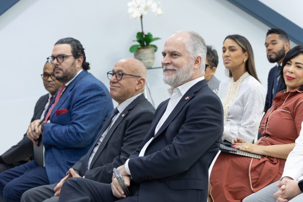 ALEJANDRO FERNANDEZ 14 Expertos destacan importancia de gestión de riesgos en el sector público