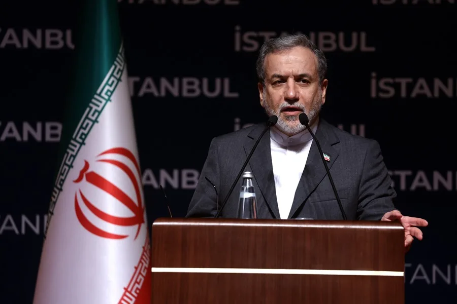 Abbas Araqchi Irán lanza este martes misiles a Irael; cuatro personas murieron