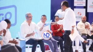 Abinader se reúne con comunitarios de San Cristóbal para impulsar soluciones a problematicas