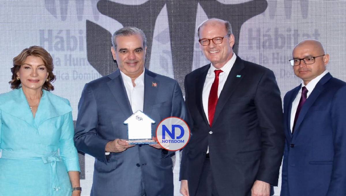 Presidente Abinader reconocido por organización «Hábitat RD»
